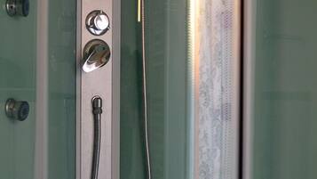 Tripla Luxury, 1 camera da letto, non fumatori, vista città | Doccia