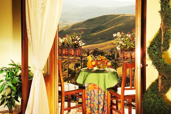 Family Room, 1 Bedroom, Hill View, Mountainside | Balcony