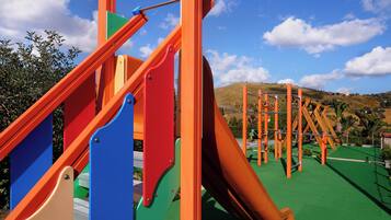 Children’s play area – outdoor
