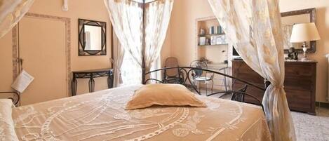 Quadrupla Superior, 1 camera da letto, non fumatori | Minibar, una scrivania, culle/letti per bambini (gratuiti)