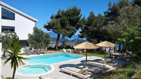 Udendørs pool, infinity-pool