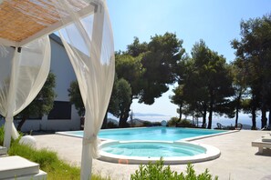 Udendørs pool, infinity-pool