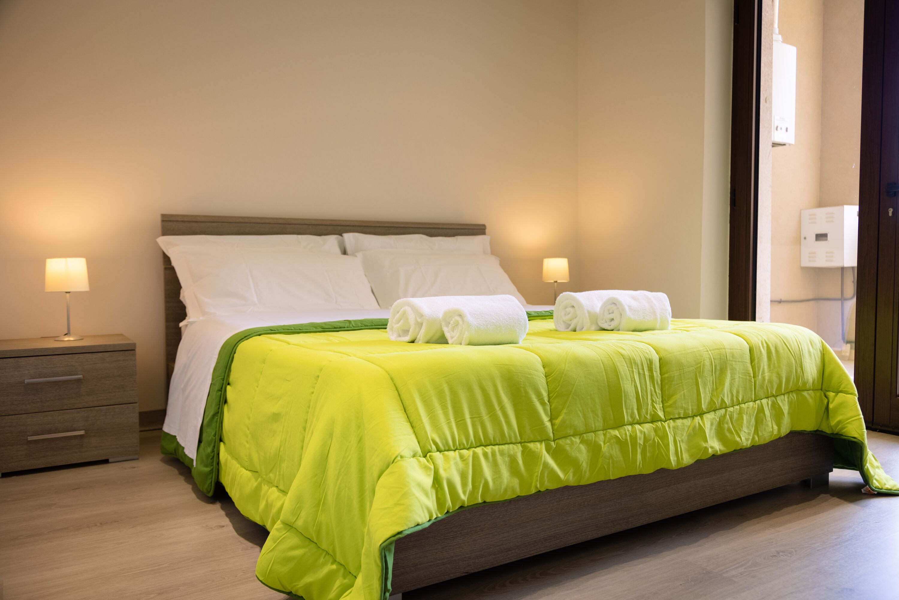 1 bedroom, premium bedding, in-room safe, desk