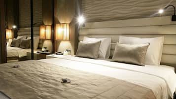 Premium bedding, minibar, in-room safe, desk