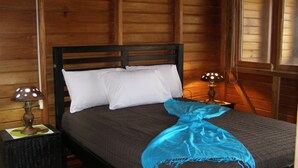 ห้องพัก, ระเบียง | เครื่องนอนระดับพรีเมียม, ตู้นิรภัยในห้องพัก