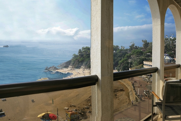 Family Apartment, 1 Bedroom, Balcony, Sea View | View from room