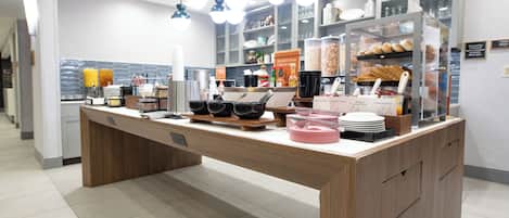 Free daily breakfast