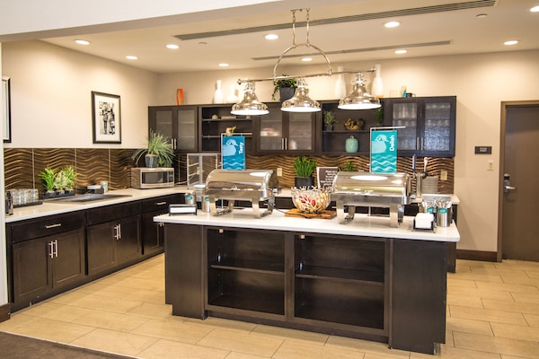 Café da manhã grátis todos os dias