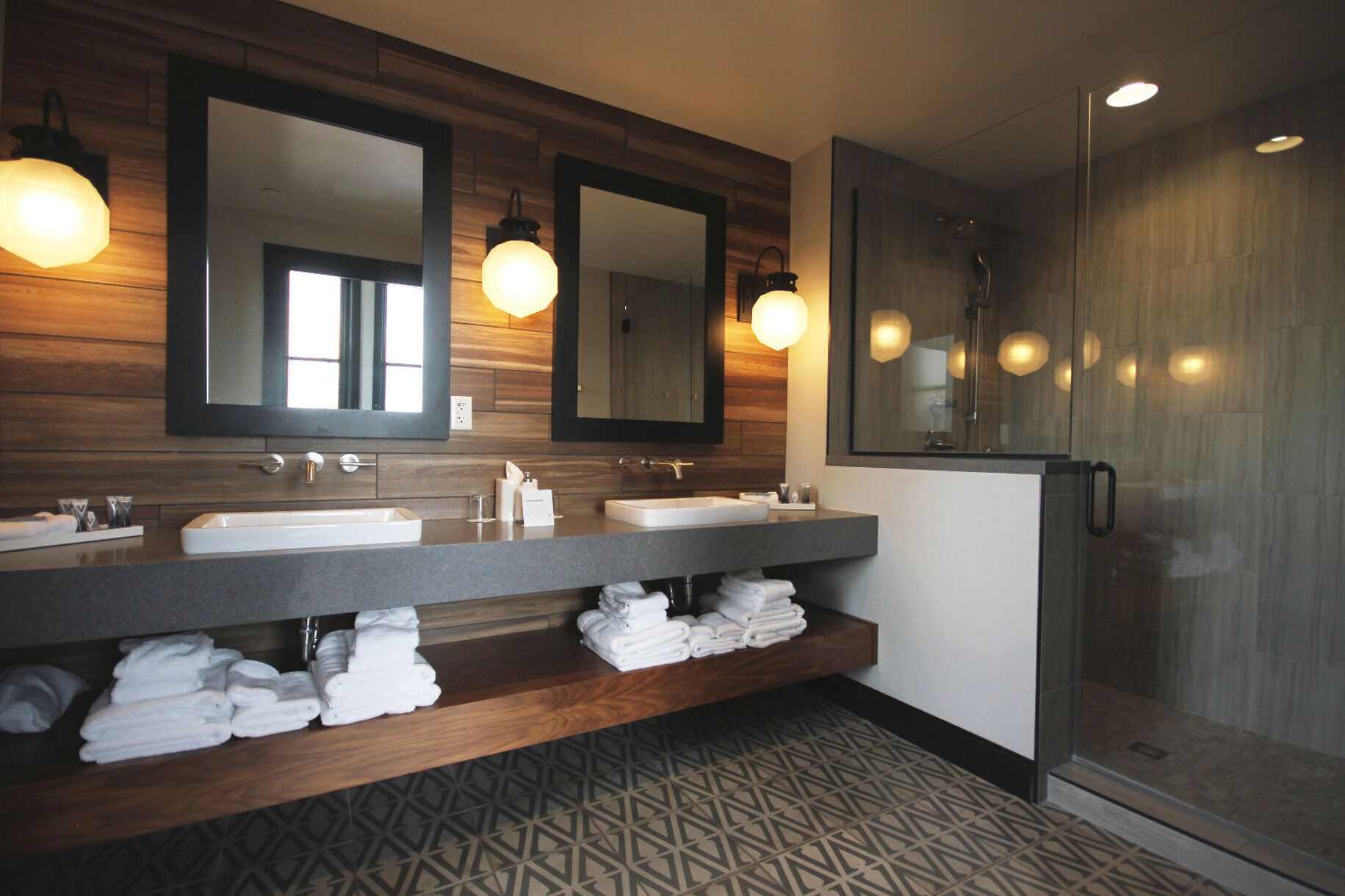 shower, free toiletries, hair dryer, bathrobes