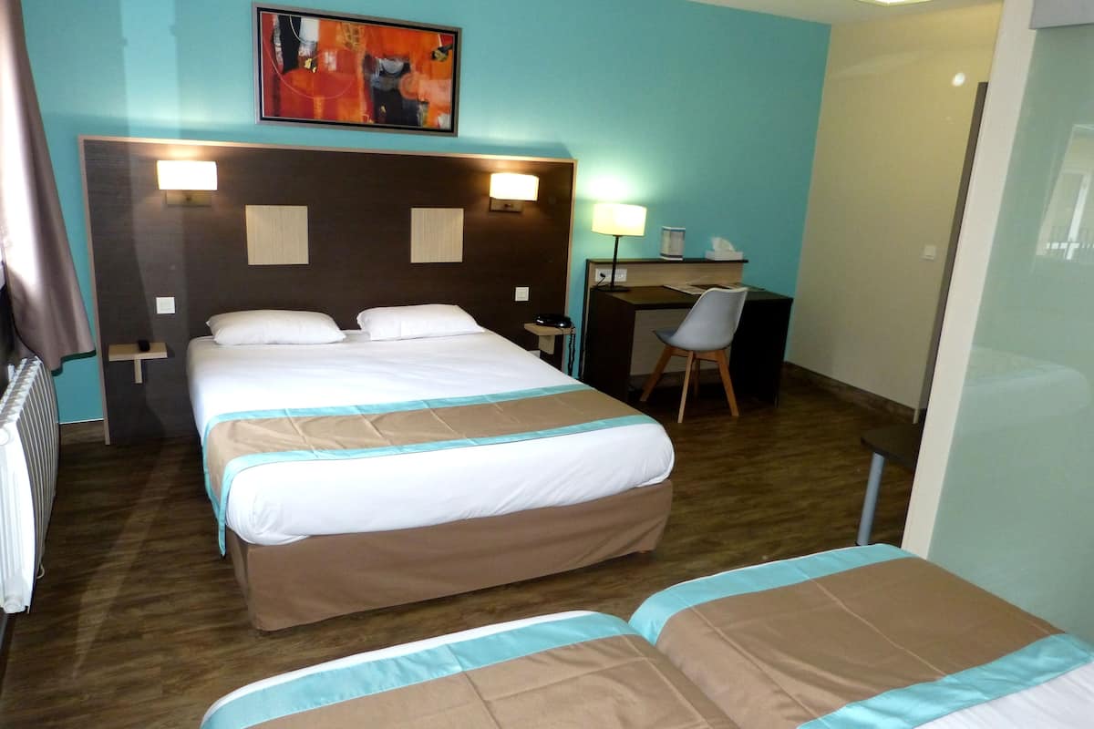 desk, soundproofing, iron/ironing board, free cots/infant beds