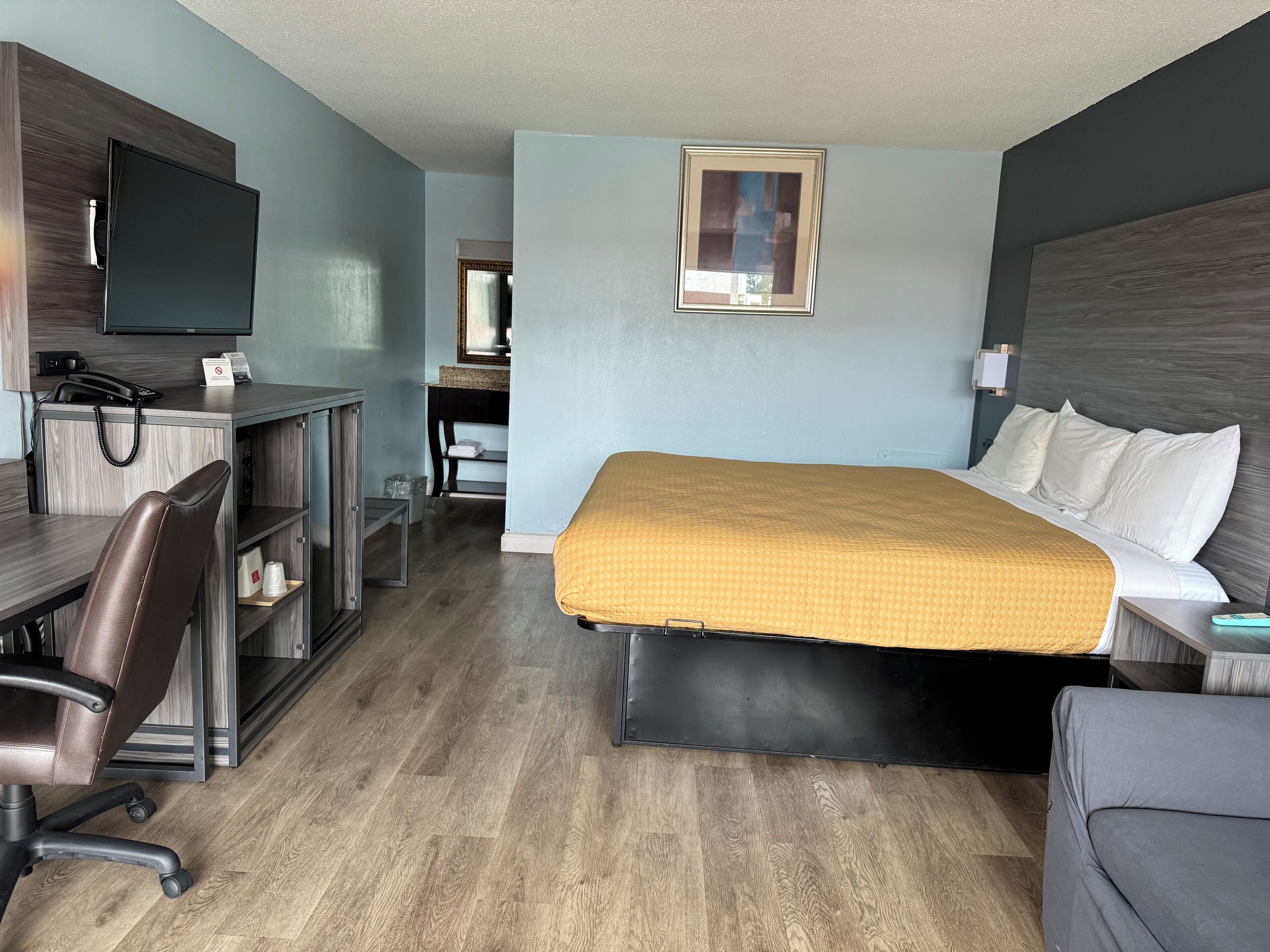 Standard Room, 1 King Bed, Non Smoking