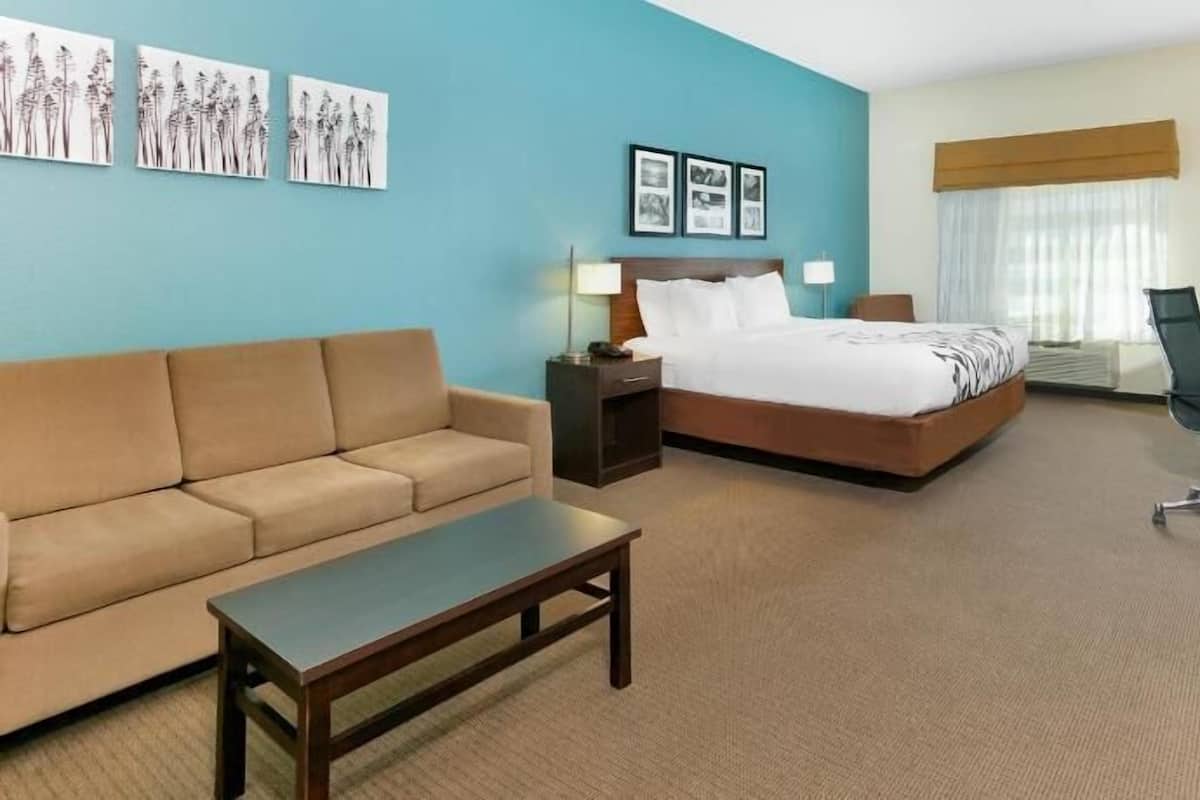 Egyptian cotton sheets, premium bedding, pillowtop beds