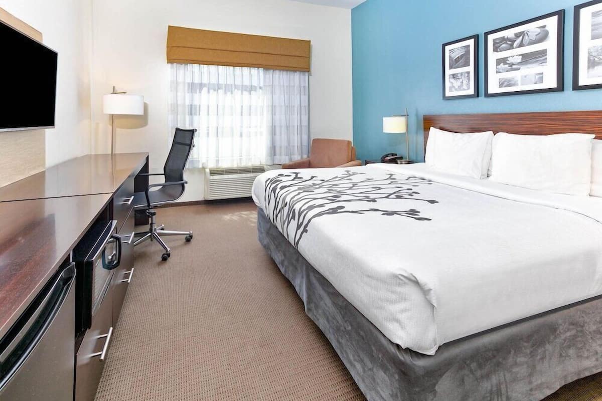 Egyptian cotton sheets, premium bedding, pillowtop beds