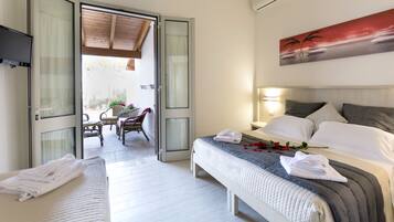 Triple Room | Premium bedding, minibar, desk, free WiFi