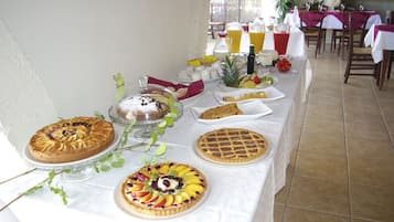 Colazione a buffet inclusa, servita tutte le mattine