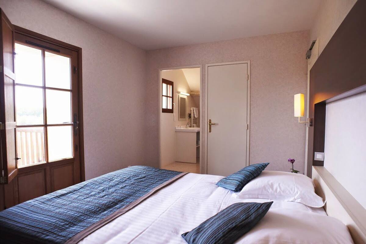 double or twin room | desk, soundproofing, free wifi