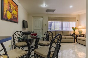 2 Bedroom Apartment  | Living area - King David Suites (Noord)