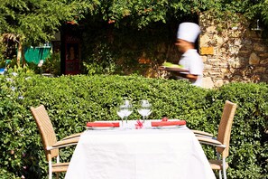 3 restaurants, breakfast served - Sunpark Garden (Alanya)