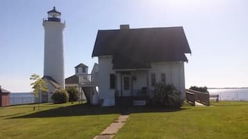 Bagian depan properti