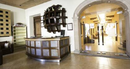 Casa Del Virrey Hotel and Suites