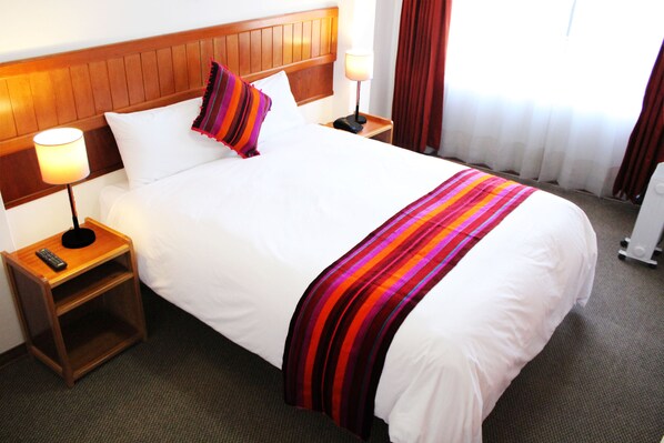 Standard-Einzelzimmer | Zimmersafe, Schreibtisch, Bügeleisen/Bügelbrett, Zustellbetten