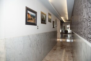 Interior - Impala Hotel in front of the ADO (Veracruz)