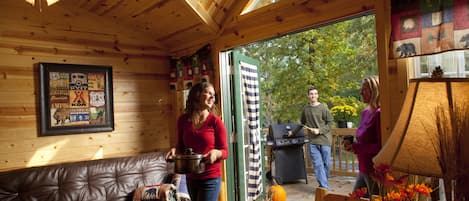 Cabana luxo, 2 quartos | Opções para refeição no quarto