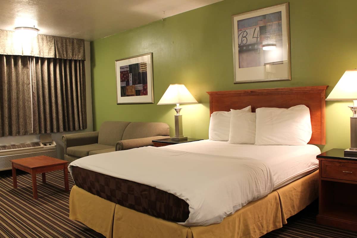 Superior Room, 1 Queen Bed, Non Smoking | Individually decorated, individually furnished, desk, laptop workspace