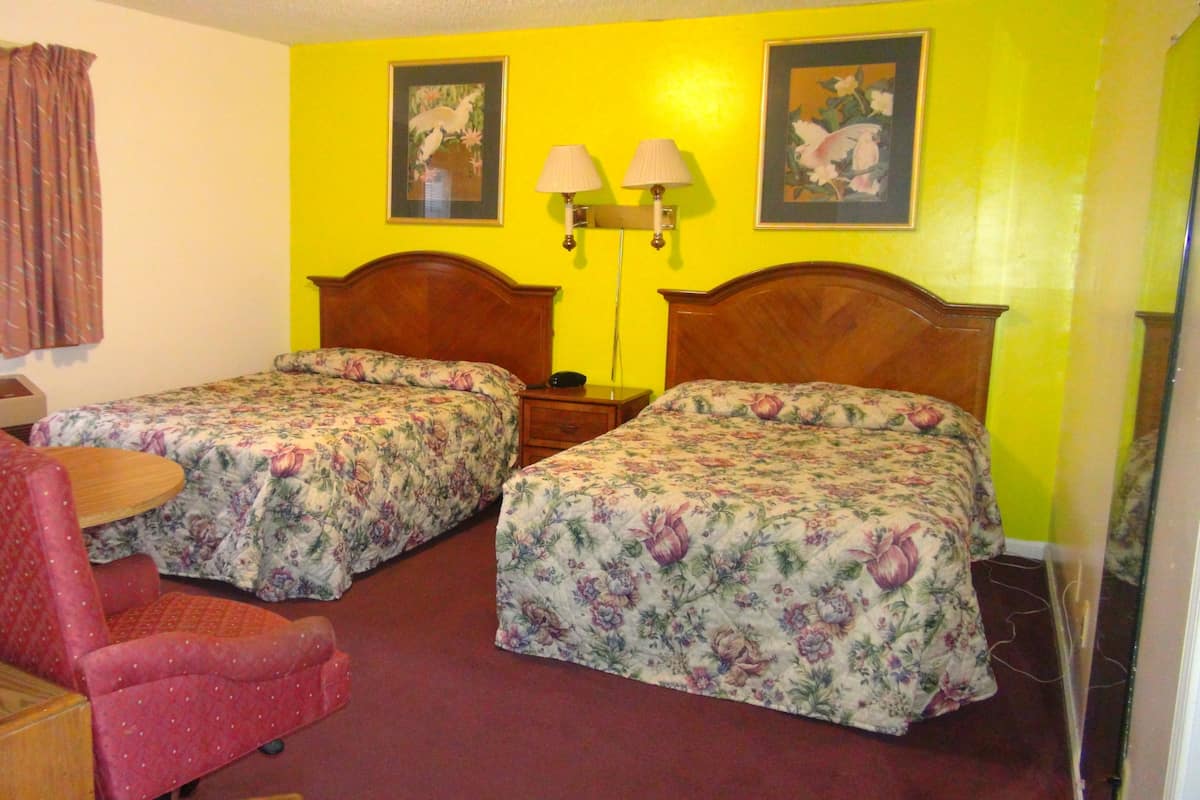 Desk, rollaway beds (surcharge), WiFi (free)