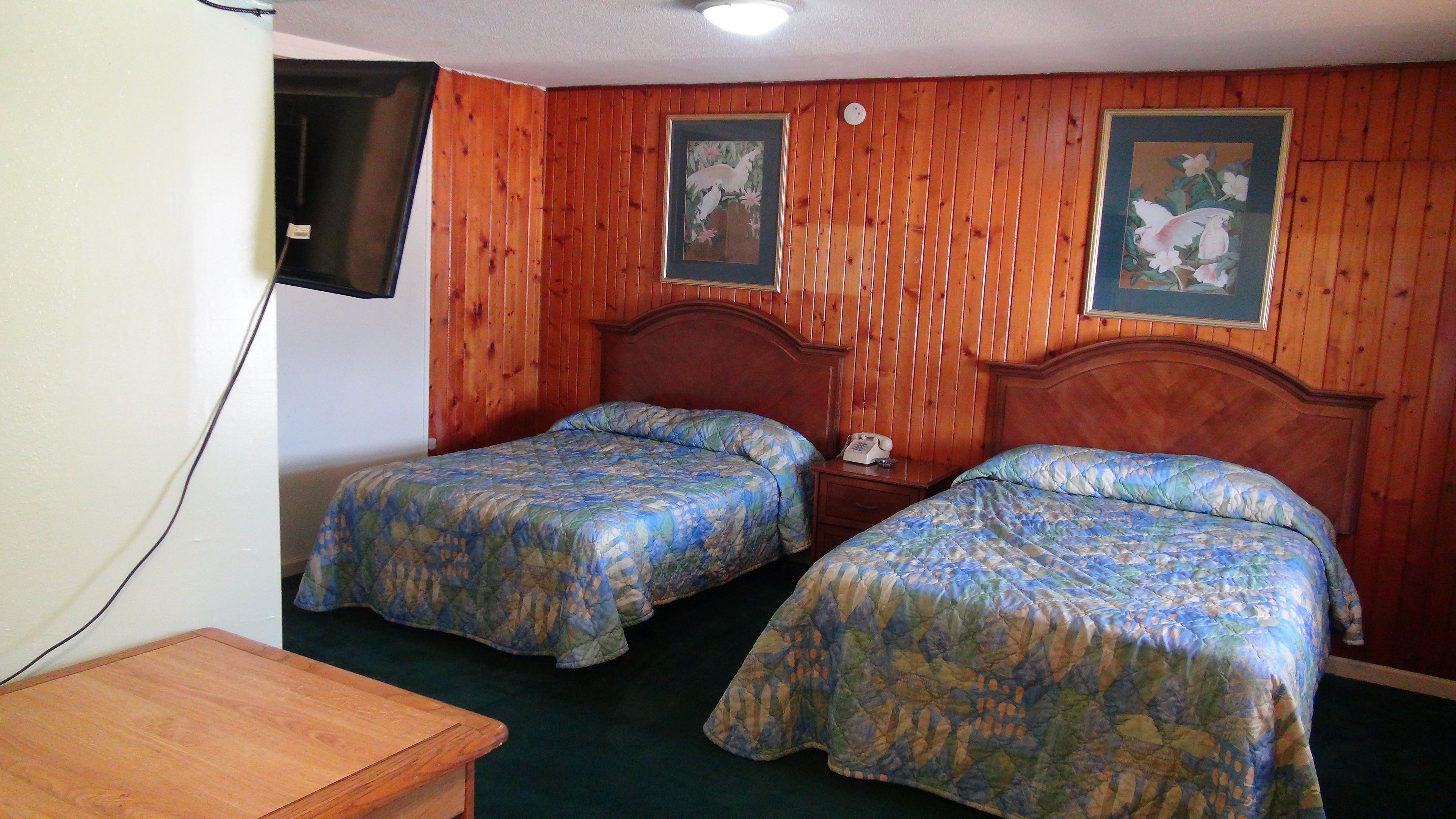 Habitación doble estándar, 2 camas matrimoniales, de fumar | Escritorio, camas extra y wifi gratis 