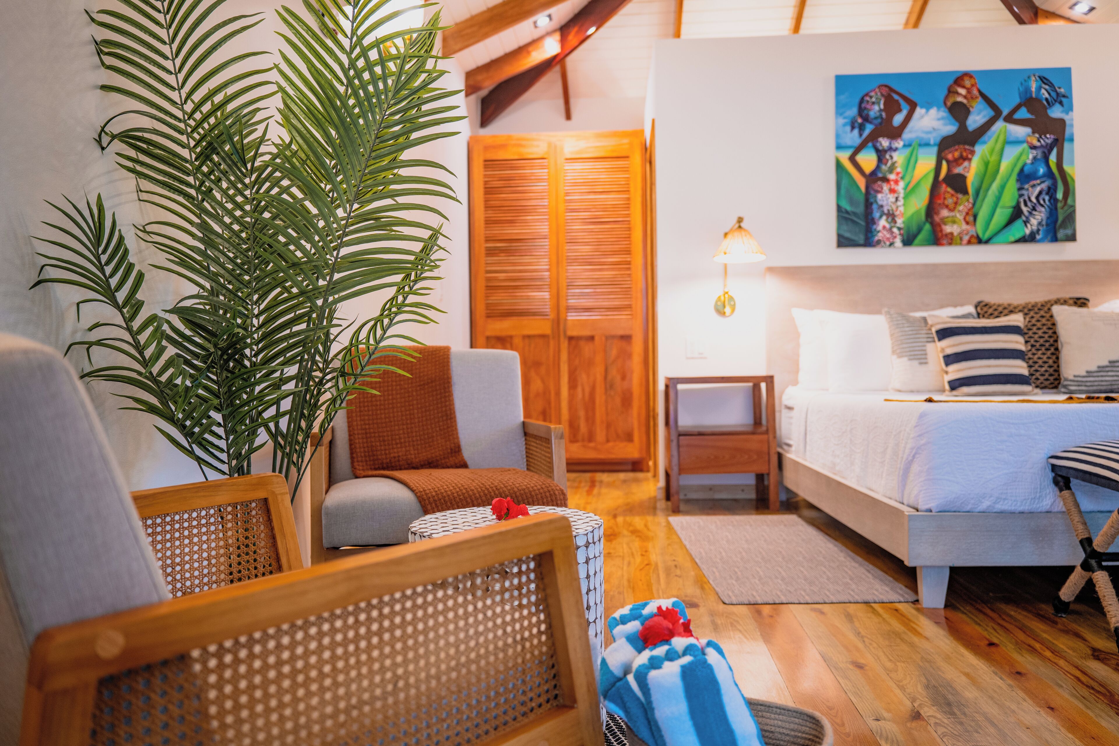 Superior-Ferienhütte | Hochwertige Bettwaren, Zimmersafe, Verdunkelungsvorhänge