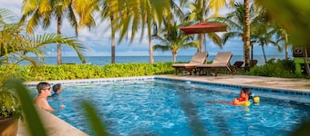 Coconut Row Boutique Hotel