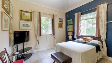 Junior Suite | Pillow-top beds, individually decorated, individually furnished