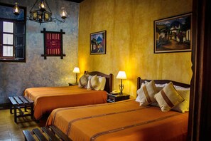 Premium bedding, Tempur-Pedic beds, minibar, in-room safe - Hotel Convento Santa Catalina (Antigua Guatemala)