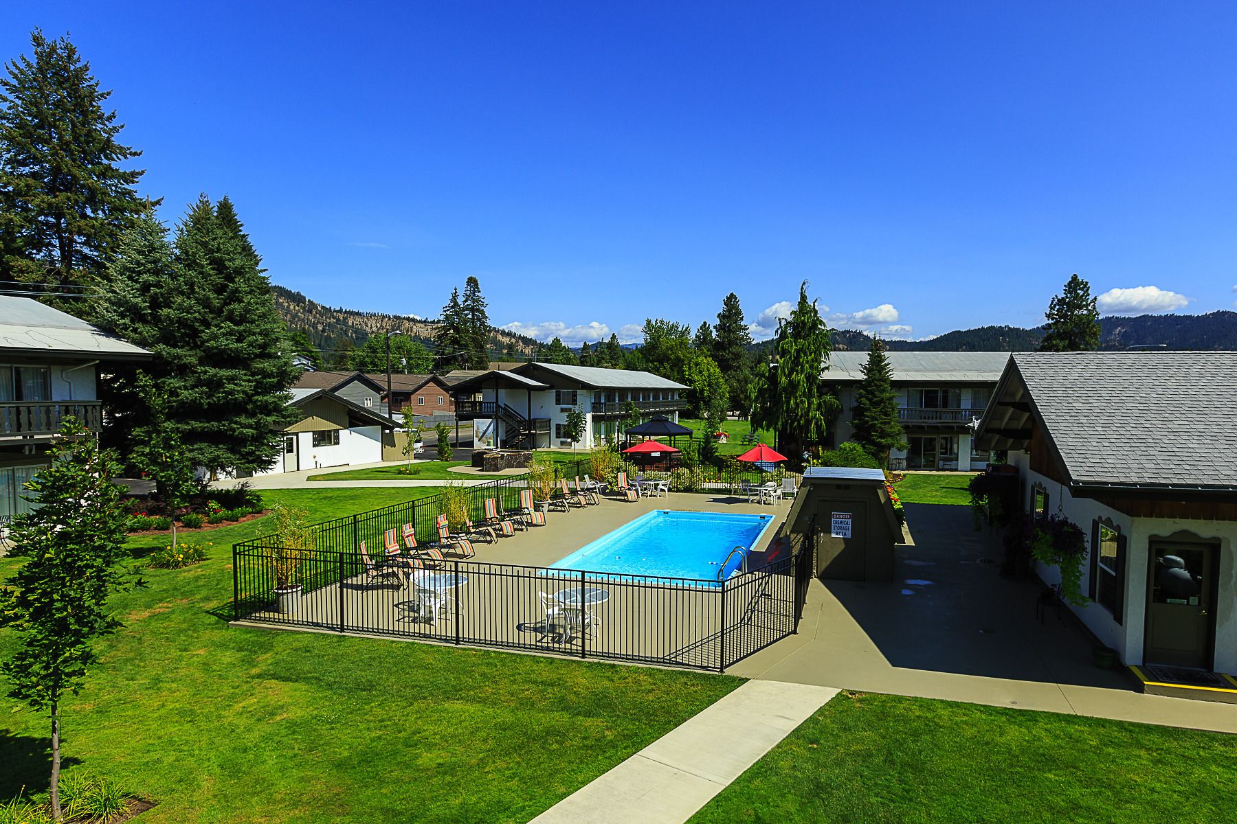 seasonal outdoor pool