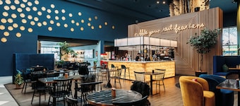 Naumi Auckland Airport
