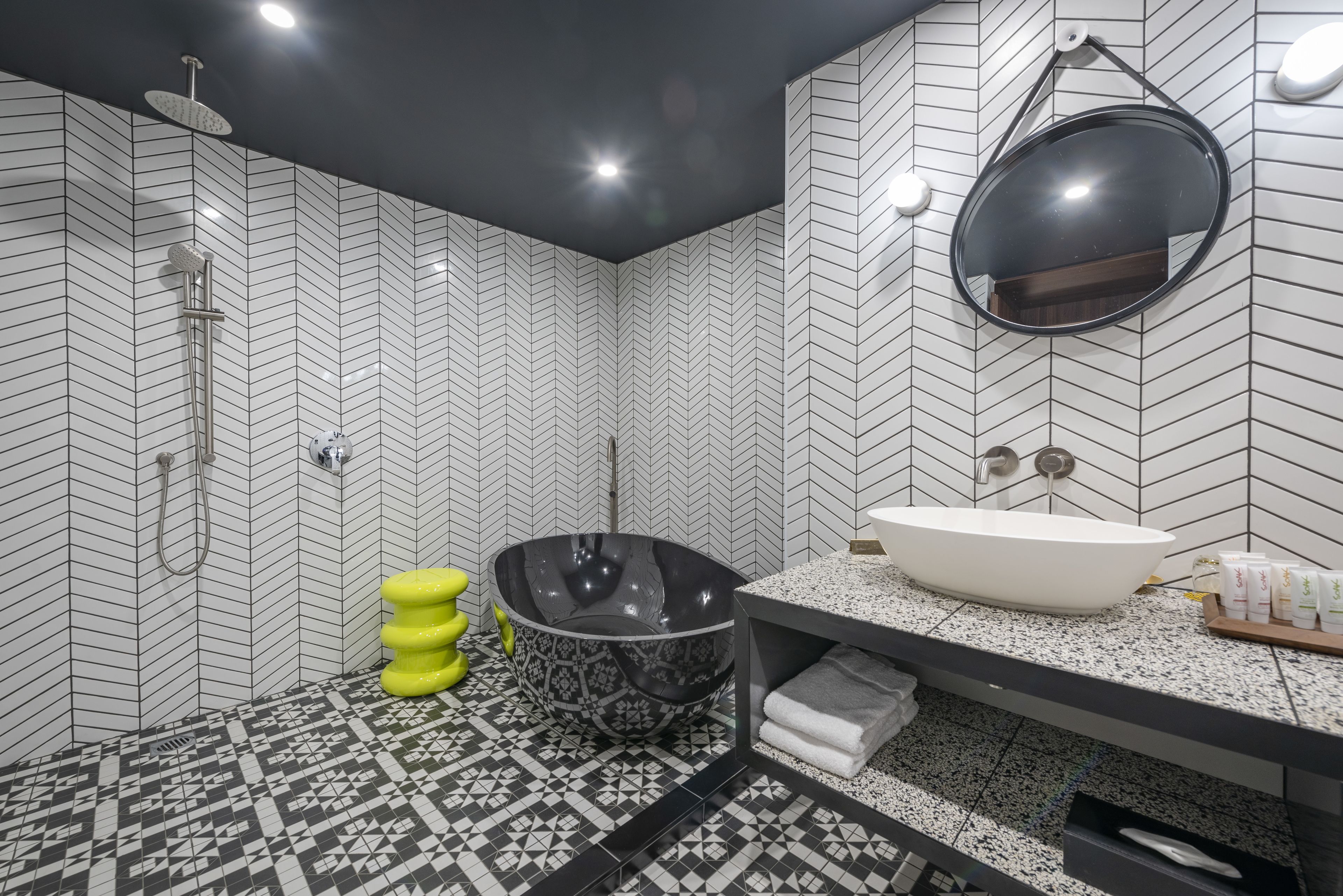 ziggy suite | bathroom | hair dryer, towels, soap, shampoo