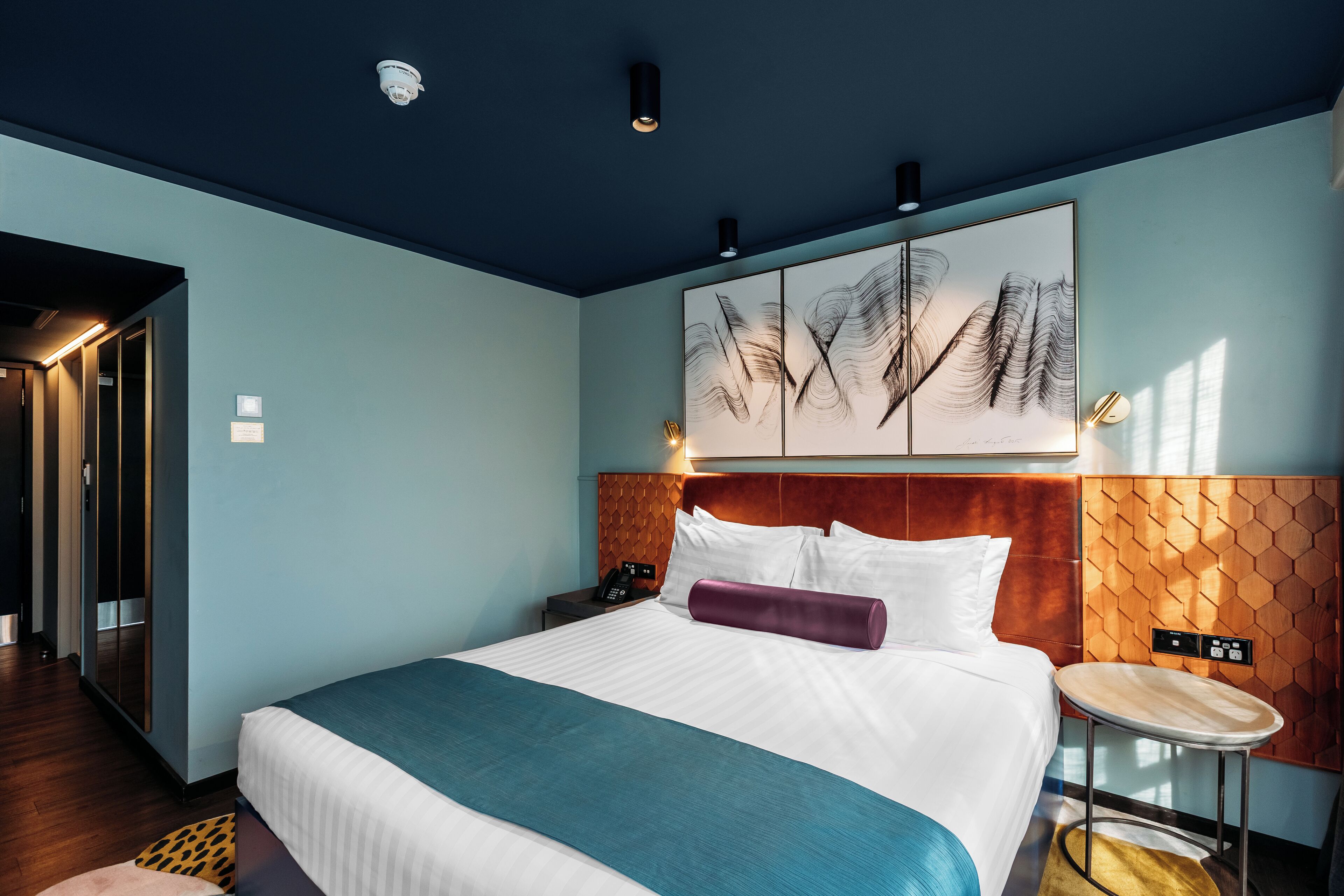 oasis room 1 king bed | 1 bedroom, egyptian cotton sheets, premium bedding, in-room safe