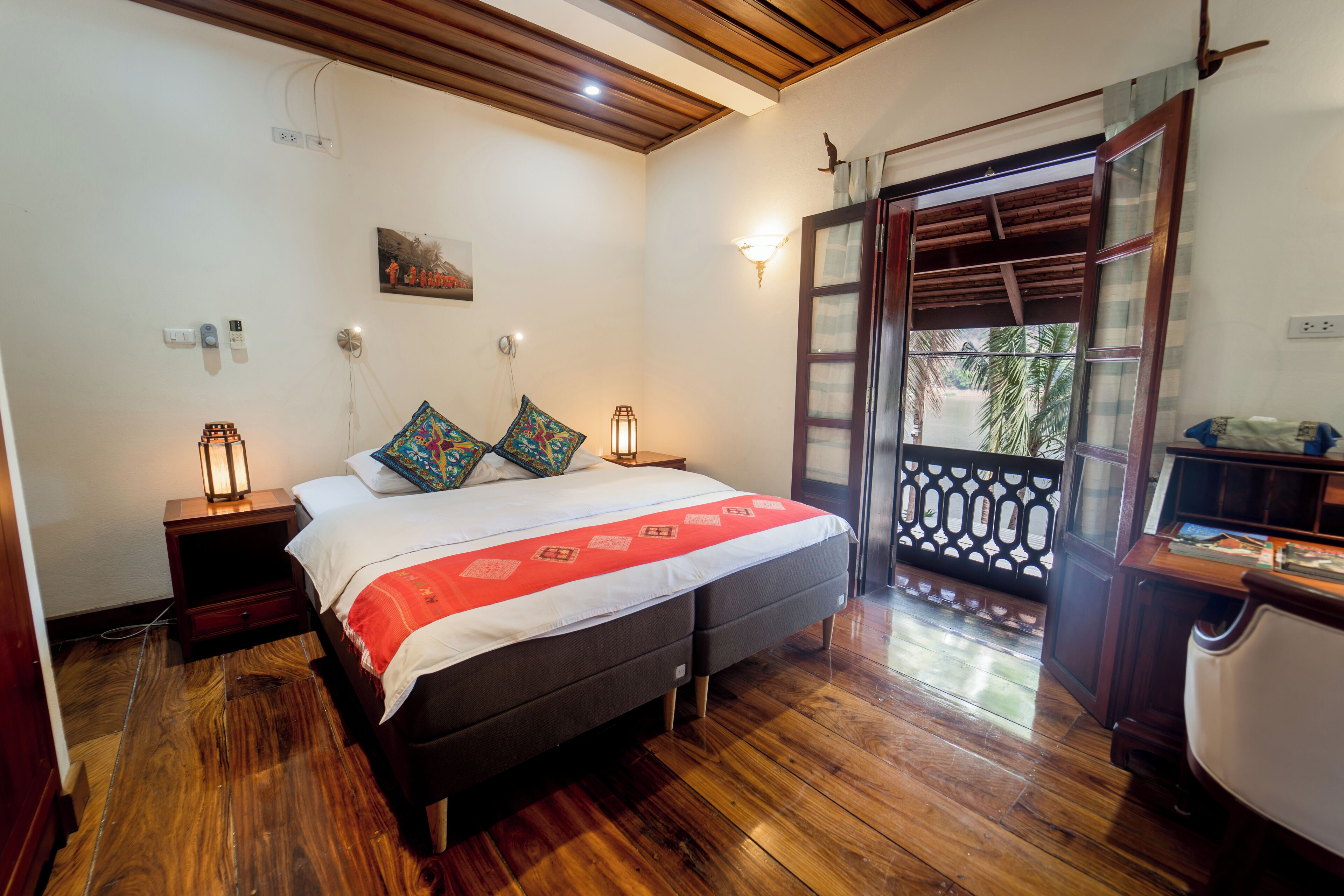 Deluxe Riverview Double | Free minibar items, in-room safe, desk, free WiFi