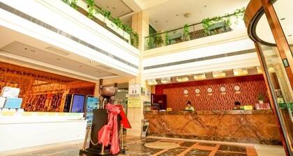 GreenTree Inn Qingdao Wuyishan Road JUSCO Shopping Mall Hotel