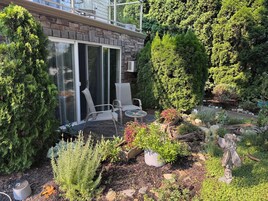 Habitación cuádruple estándar, balcón | 1 dormitorio, ropa de cama de alta calidad, minibar y escritorio