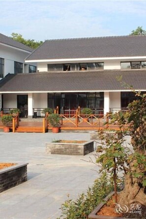 Ngoại thất