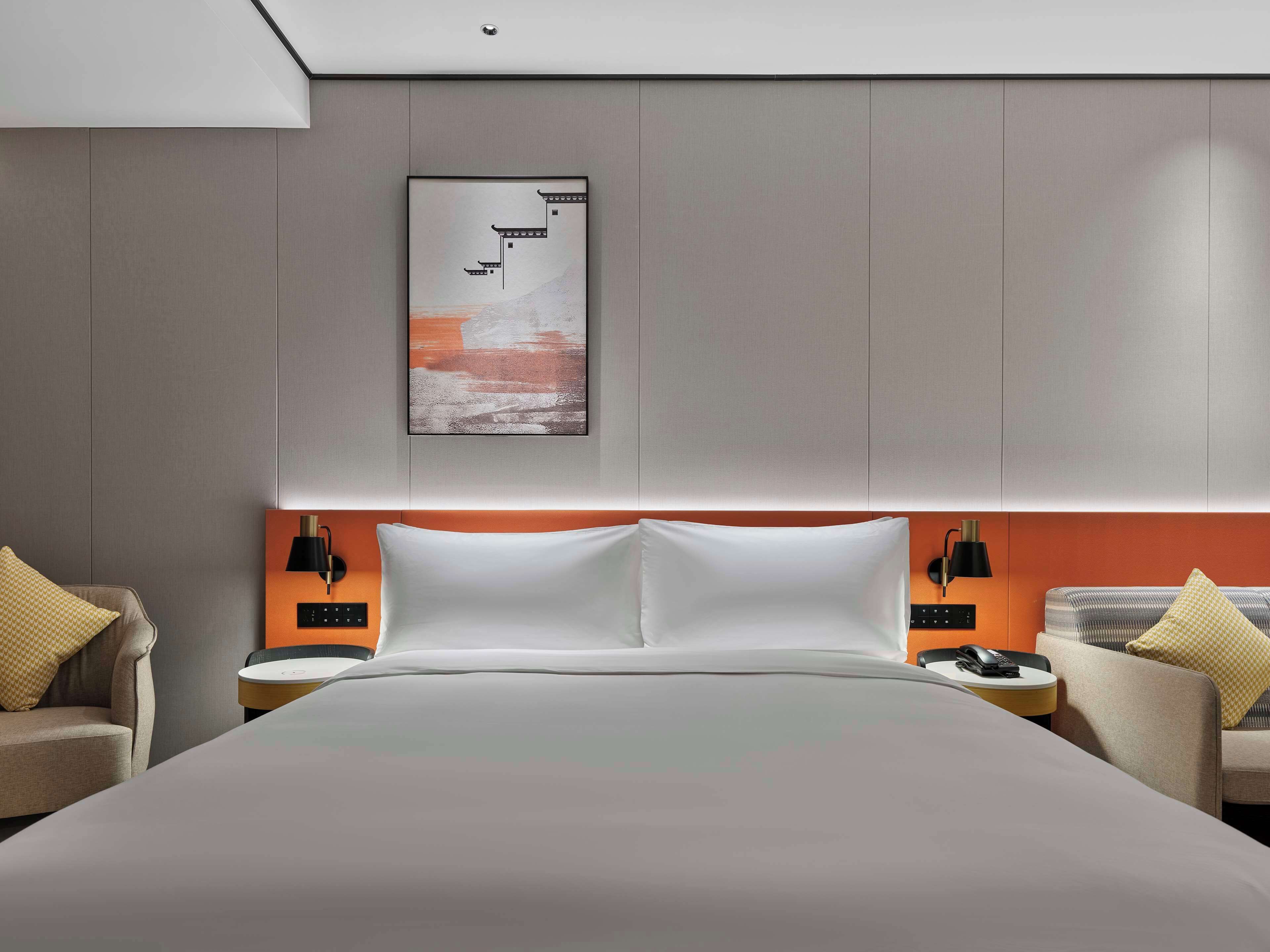 Kamer, 1 kingsize bed, uitzicht op bergen | Een strijkplank/strijkijzer