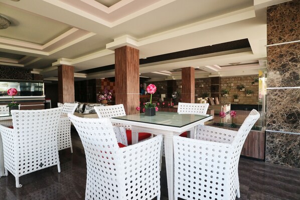 Unclassified image, 1 of 99, button - Princess Keisha Hotel (Denpasar)