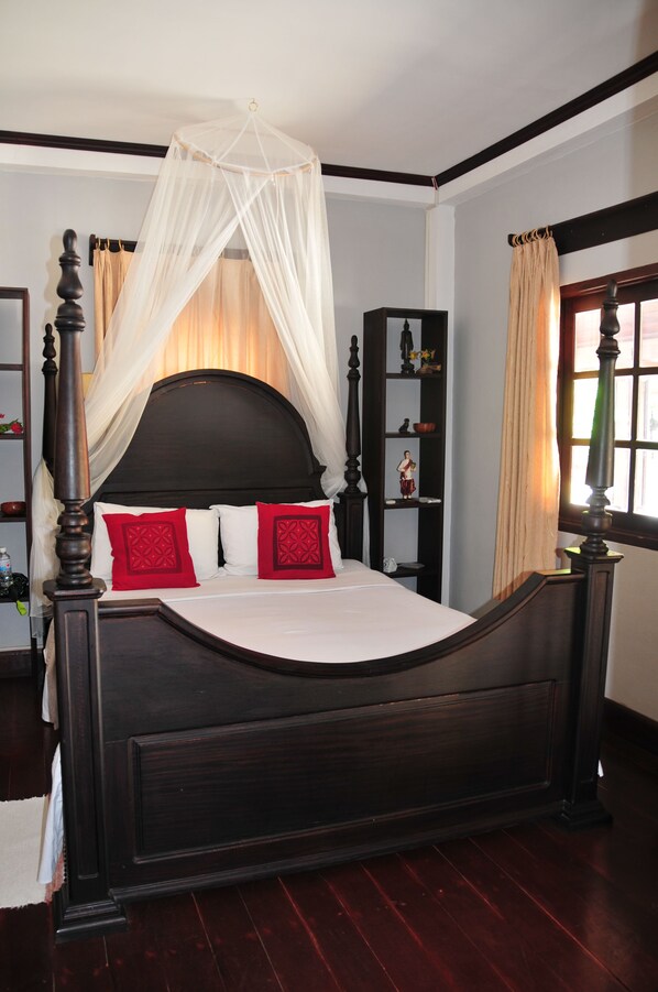 Superior Double Balcony Room  | Caja de seguridad en la habitación, escritorio y insonorización 