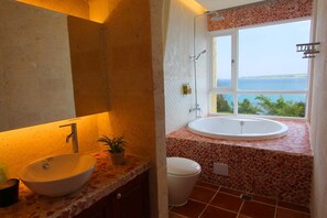 Romantisches Zimmer, 1 Doppelbett, Meerblick | Komfortbadewanne