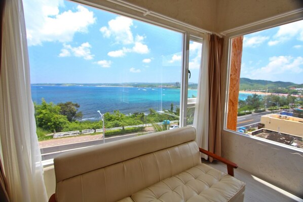 Romantic sea view 2F | Down comforters, individually decorated, blackout drapes, soundproofing