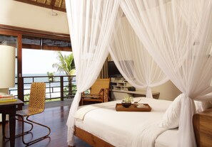 5BR Luxury Villa | Two Infinity-edged Pool, Tennis Court, Beachfront, Full Service, Chef | 5 bedrooms, in-room safe, desk, blackout drapes