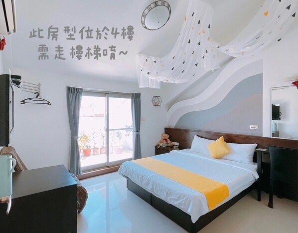 Habitación básica doble | Ropa de cama de alta calidad, cortinas blackout y wifi gratis 