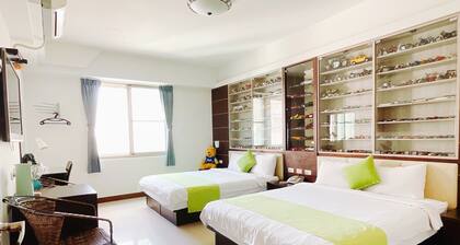 Warner Leisure Hotel